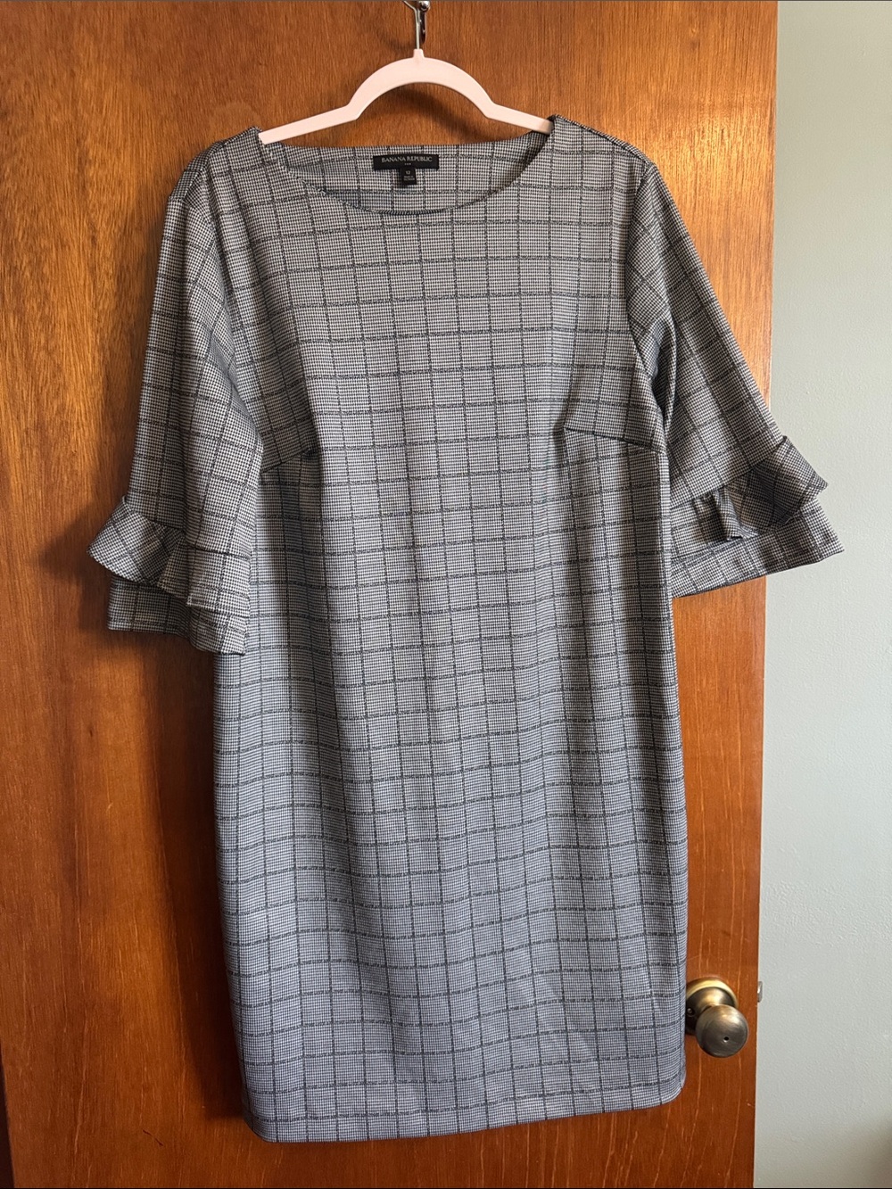 Banana Republic Gray Plaid Ruffle-Sleeve Midi Dress